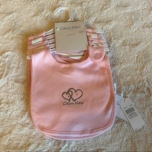NWT Calvin Klein 5 Piece Bib Set, O/S
